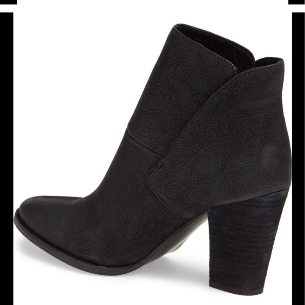 Vince Camuto Black Ankle Booties- Hard to find! Great almost new condition! 6.5 - Picture 1 of 8